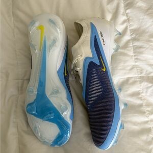 Nike Phantom 6 soccer cleats
